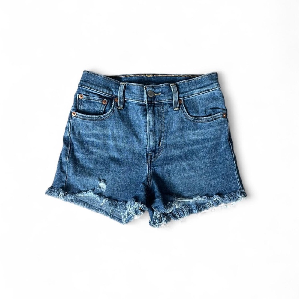 Levi’s High Rise Distressed Denim Shorts – W26